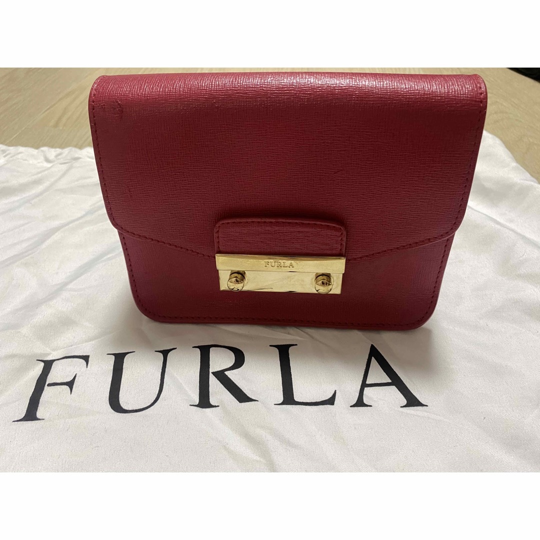 フルラ   FURLA チェーンバック ジュリア 赤 レッド ショルダーバッグ