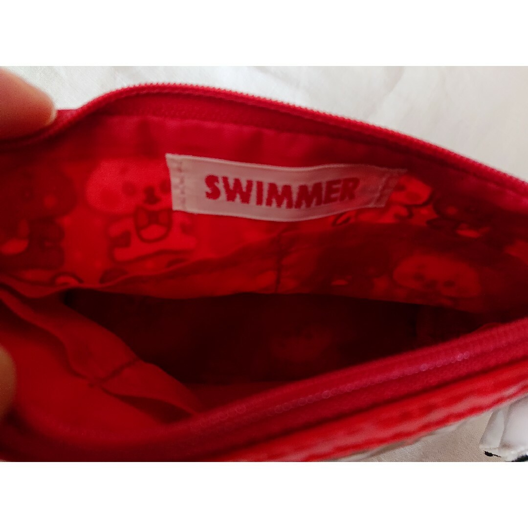 SWIMMER(スイマー)の【値下げ】SWIMMERスイマー/すごく可愛いくまのマスコット付きビニールポーチ レディースのファッション小物(ポーチ)の商品写真