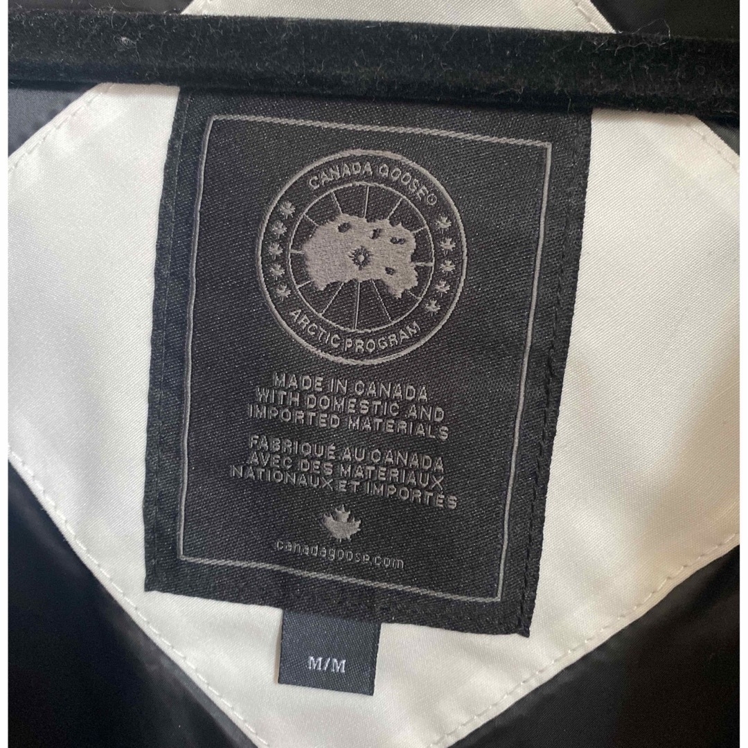 CANADA GOOSE(カナダグース)のカナダグースマクミラン パーカー ブラック レーベル ホワイト　サイズM メンズのジャケット/アウター(ダウンジャケット)の商品写真