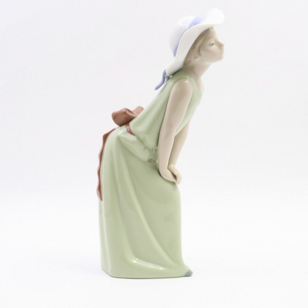 LLADRO リヤドロ 鏡の前で (若草色の少女) 女の子 帽子 フィギュリン 置き物 5009