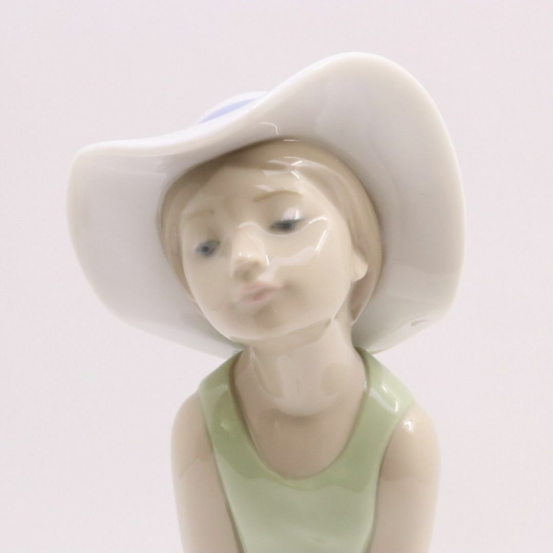 LLADRO リヤドロ 鏡の前で (若草色の少女) 女の子 帽子 フィギュリン