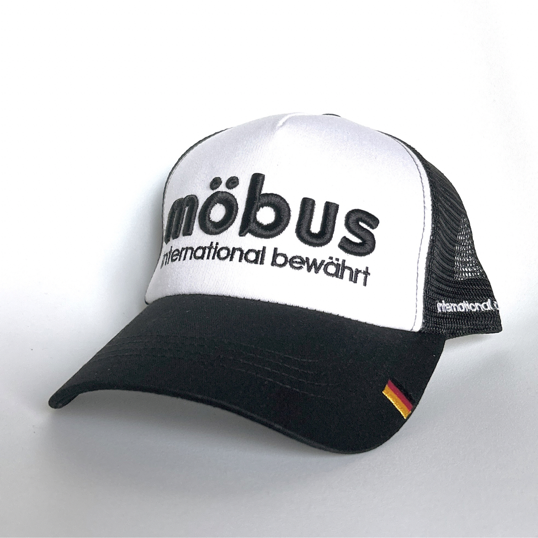 mobus(モーブス)の新品・未使用　mobus モーブス　メッシュキャップ　メンズキャップ　ロゴ　帽子 メンズの帽子(キャップ)の商品写真