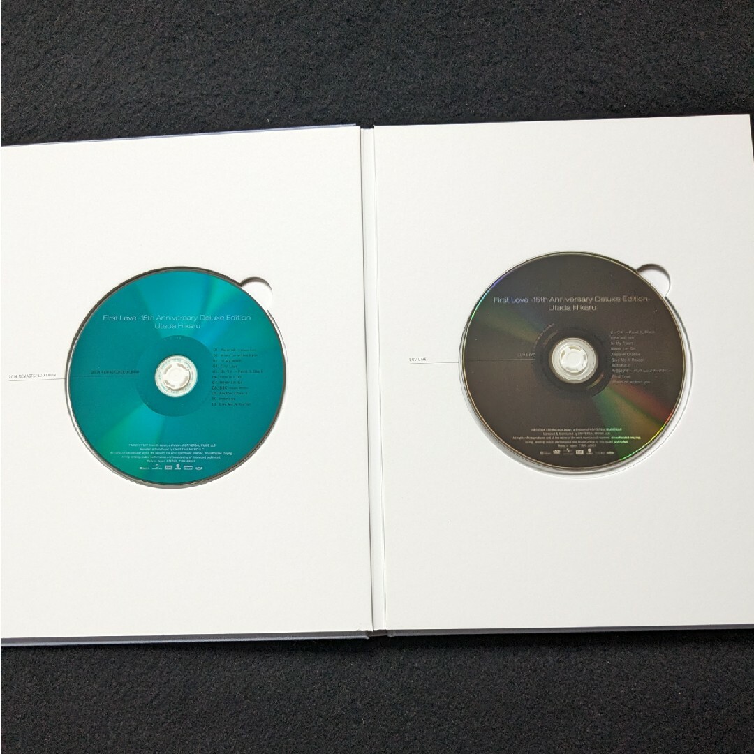 宇多田ヒカル　First Love Deluxe Edition 完全生産限定 エンタメ/ホビーのCD(ポップス/ロック(邦楽))の商品写真