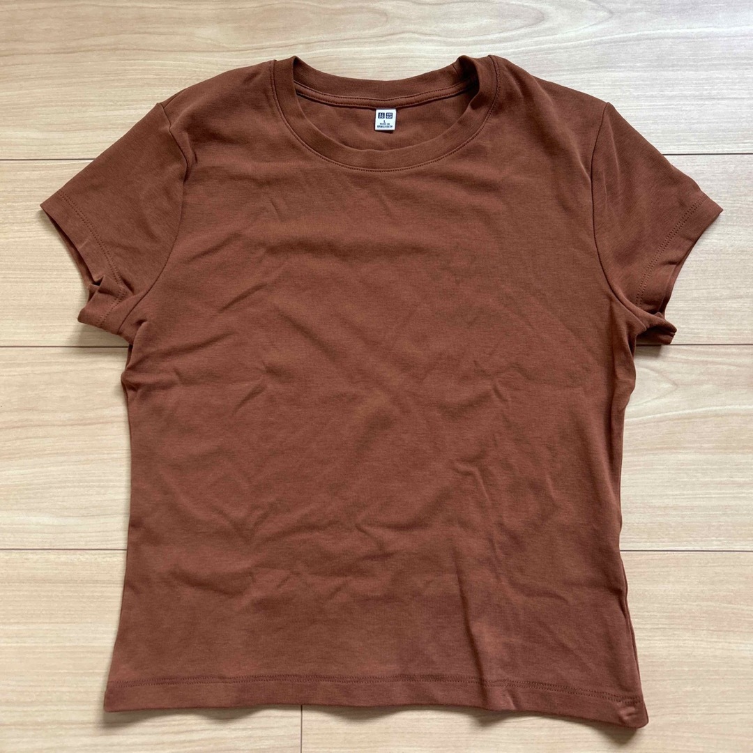 UNIQLO(ユニクロ)のユニクロ　ミニT ブラウン　未使用👍 レディースのトップス(Tシャツ(半袖/袖なし))の商品写真