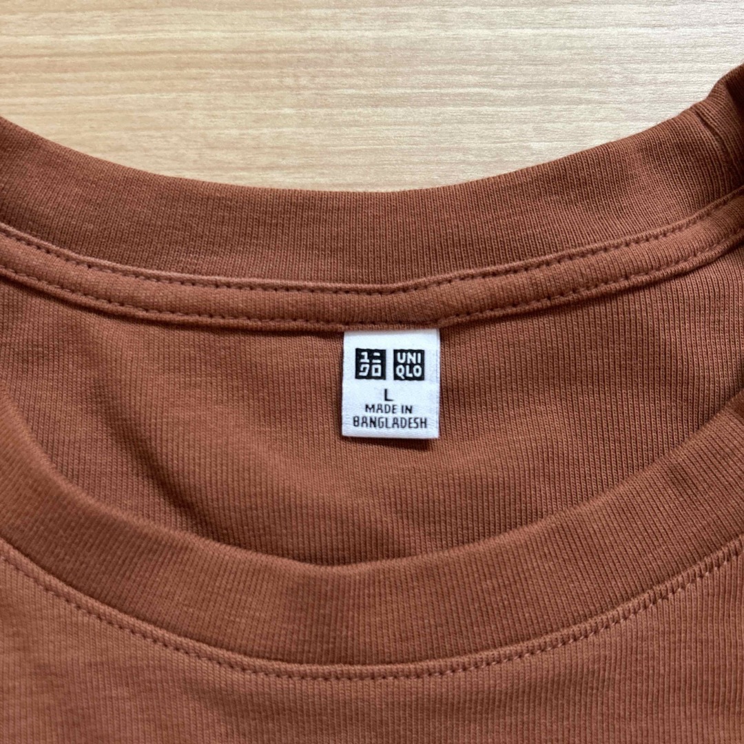 UNIQLO(ユニクロ)のユニクロ　ミニT ブラウン　未使用👍 レディースのトップス(Tシャツ(半袖/袖なし))の商品写真