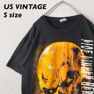 ミュージックティー(MUSIC TEE)のUS古着　半袖Tシャツ　ファイブフィンガーデスパンチ　バンドTシャツ　男女兼用(Tシャツ/カットソー(半袖/袖なし))