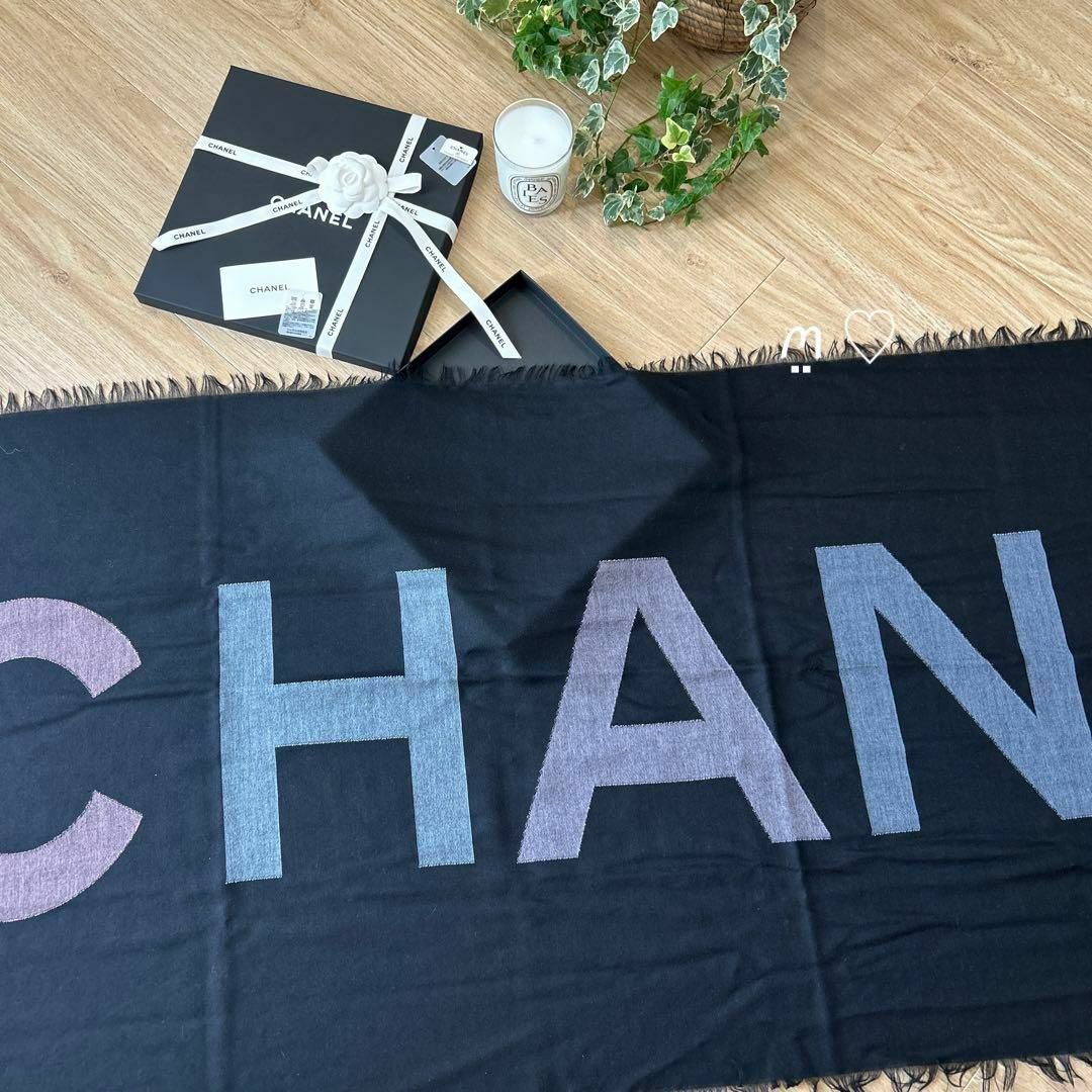 CHANELシャネル　ストール　ショール　ココマーク\u0026ロゴ　レインボー　カシミヤココマーク近くにひっかけあり