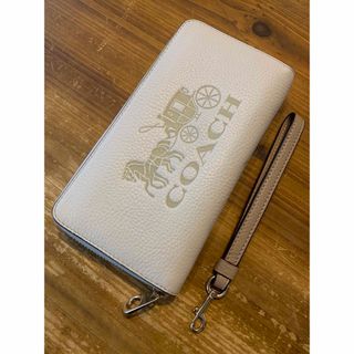 コーチ(COACH)の＊COACH＊ ストラップ付 ラウドジップウォレット 長財布　ホワイト系(財布)