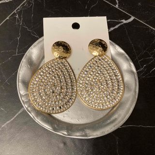 ザラ(ZARA)の【インポート】zara風ピアス(ピアス)