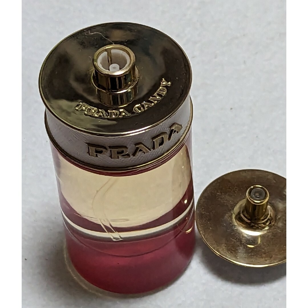 PRADA(プラダ)のプラダキャンディキスオーデパルファム50ml コスメ/美容の香水(香水(女性用))の商品写真