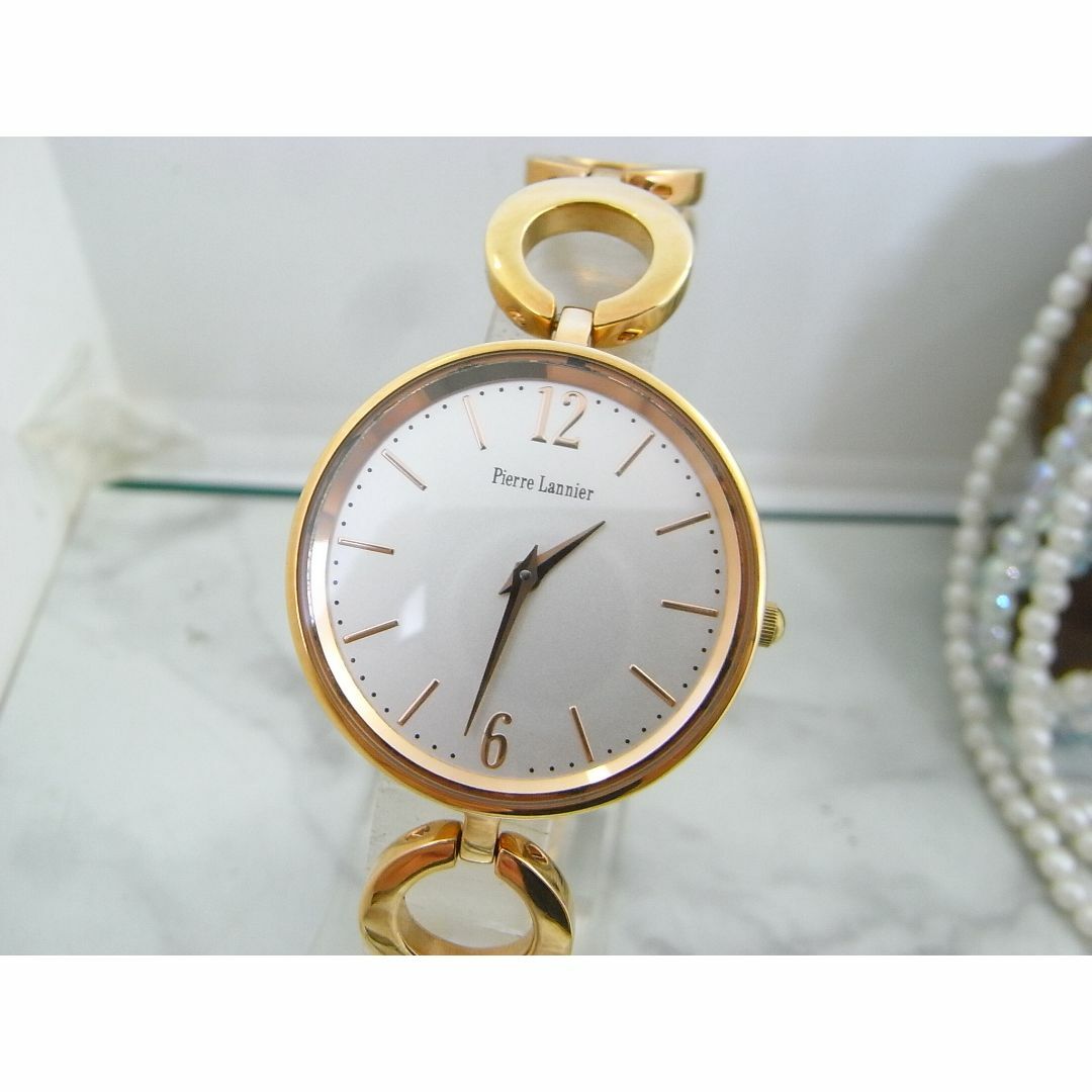 Pierre Lannier(ピエールラニエ)の美品　ピエールラニエ　ピンクゴールド　カラー　レディース　ウォッチ レディースのファッション小物(腕時計)の商品写真