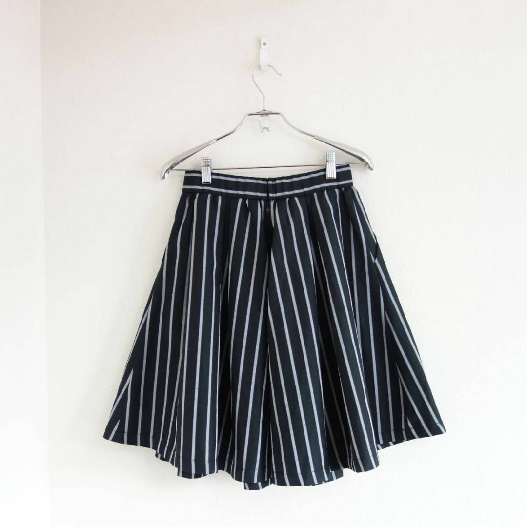 COCO DEAL(ココディール)のCOCO DEAL/シャンタンボリュームスカート レディースのスカート(ひざ丈スカート)の商品写真