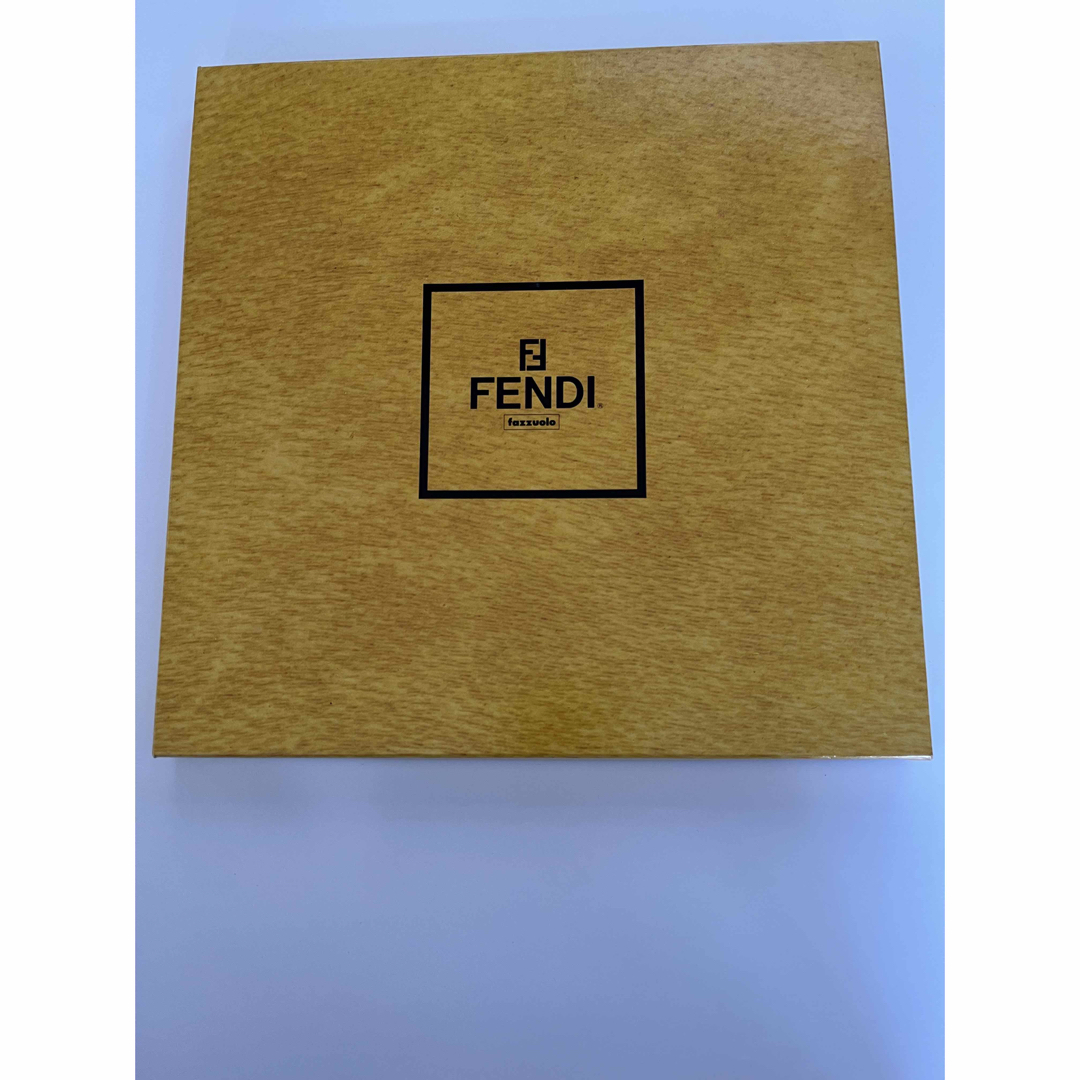 FENDI(フェンディ)の#フェンディ#FENDI#新品#大判ハンカチ#茶系ストライプ#綿100 レディースのファッション小物(ハンカチ)の商品写真