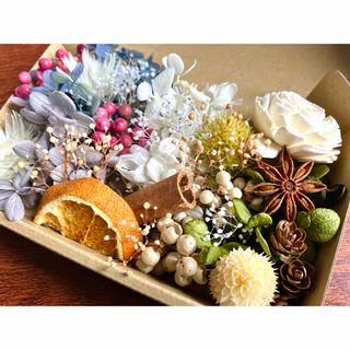 【セール品/奉仕品☺️】花材の詰め合わせ&お楽しみリボン付き🌼(プリザーブドフラワー)