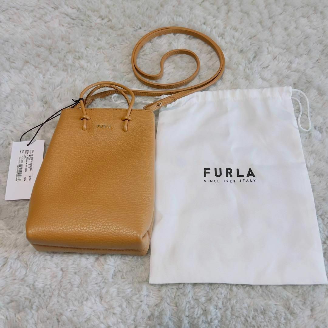 バッグ【新品】FURLA フルラ エッセンシャルミニ ヴァーティカル クロスボディ