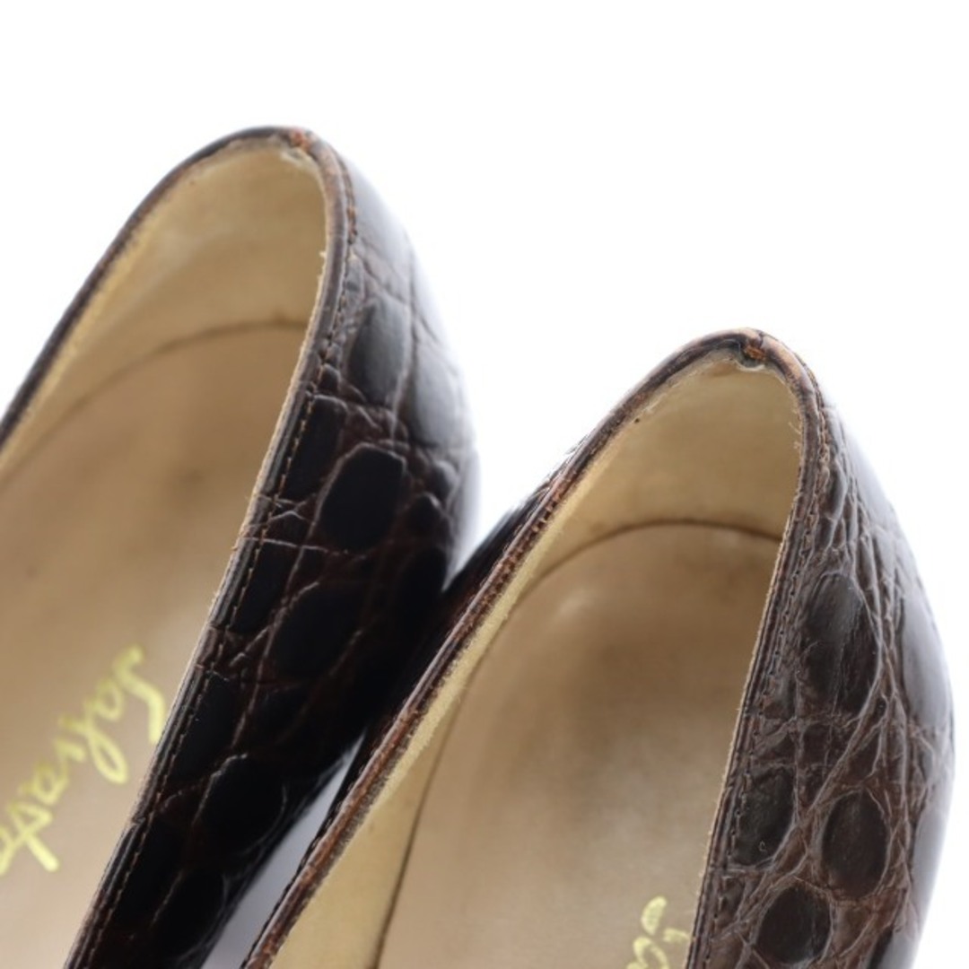 Salvatore Ferragamo(サルヴァトーレフェラガモ)のサルヴァトーレフェラガモ パンプス ヒール ラウンドトゥ ヴァラ リボン 型押し レディースの靴/シューズ(ハイヒール/パンプス)の商品写真