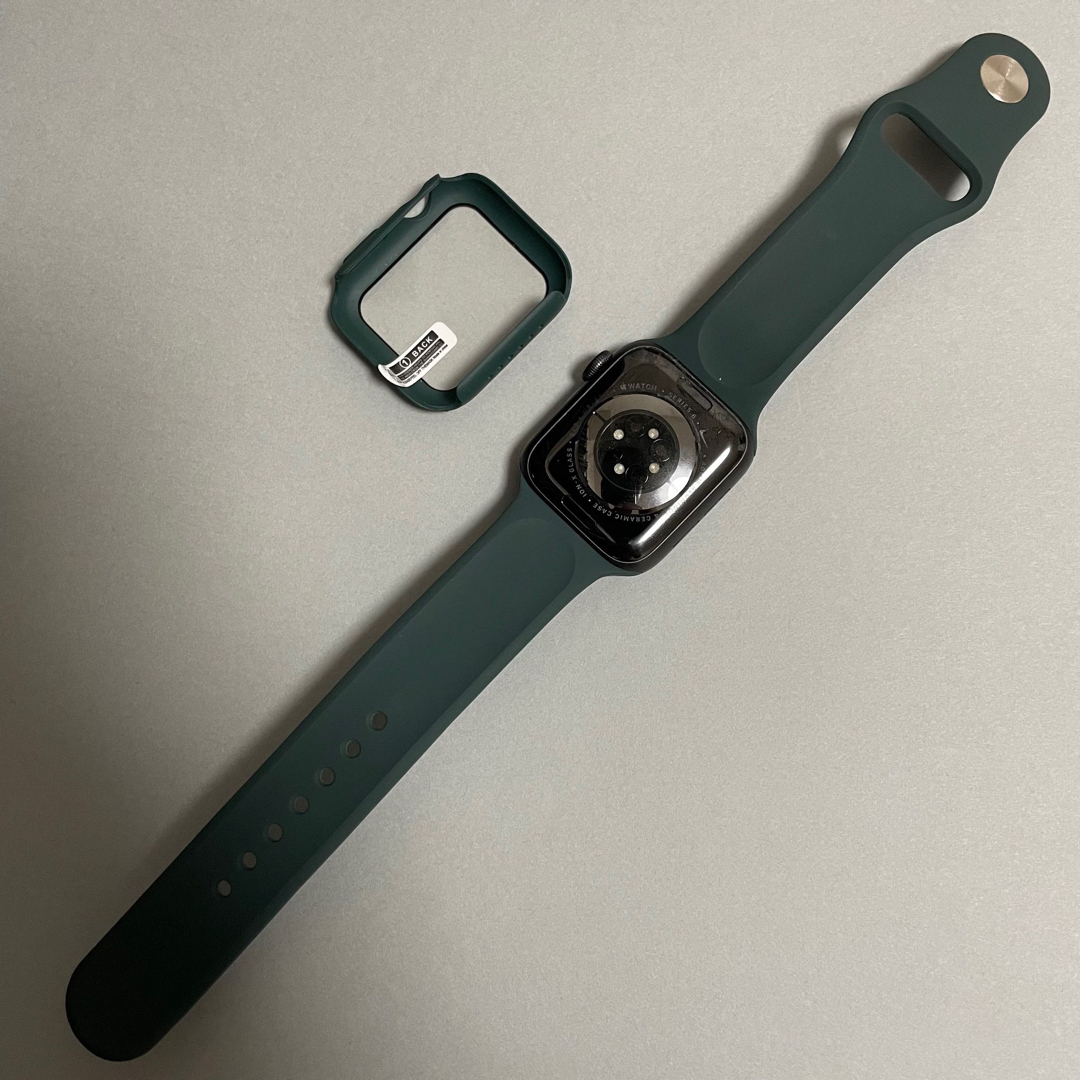 Apple Watch(アップルウォッチ)のAppleWatch 7 アップルウォッチ バンド S/M 41mm 深緑 メンズの時計(ラバーベルト)の商品写真