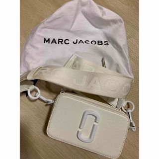 マークジェイコブス(MARC JACOBS)の【MARC JACOBS】スナップショット　ショルダーバッグ　ホワイト(ショルダーバッグ)