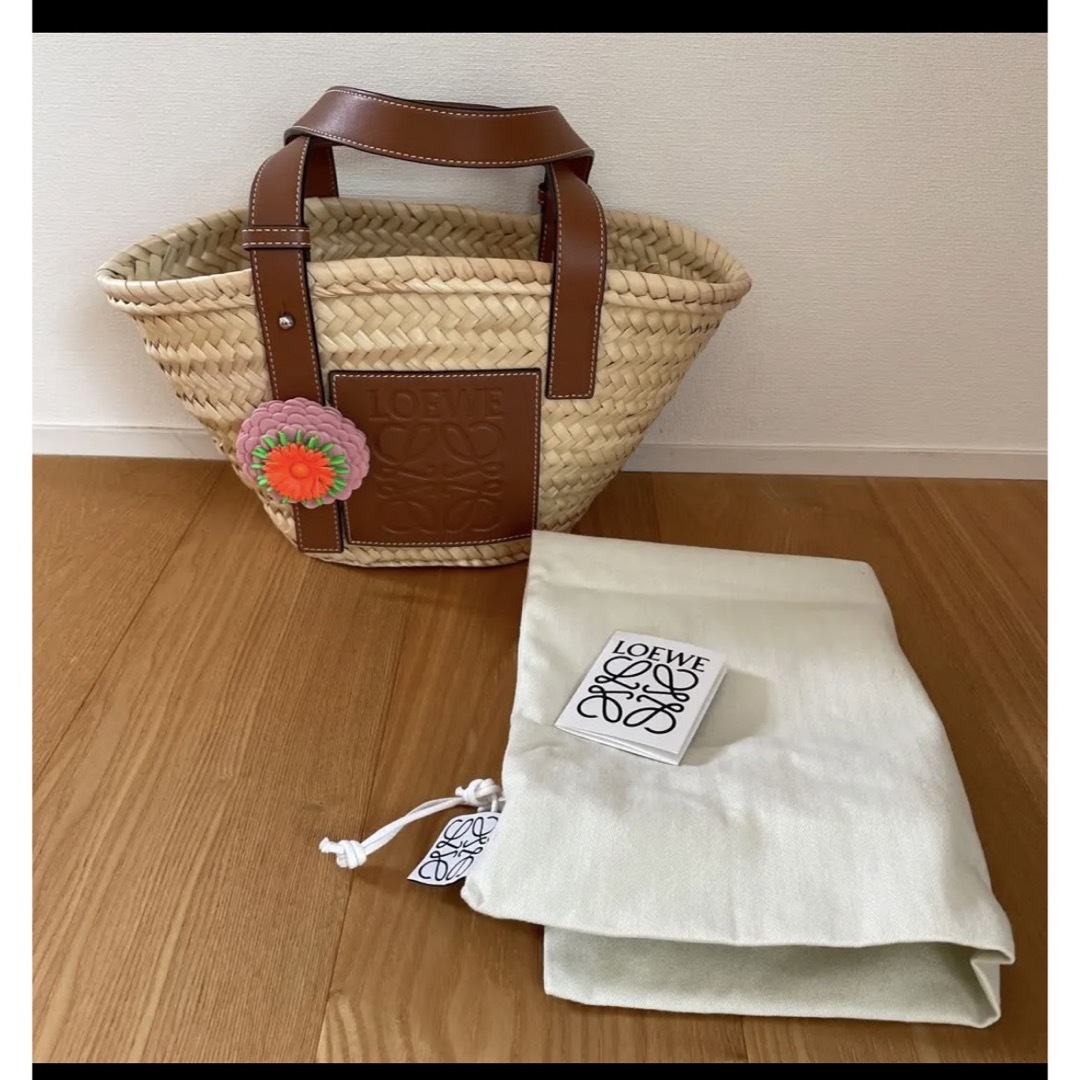 新品 LOEWE ロエベ かごバッグ スモール スタッドフラワー付