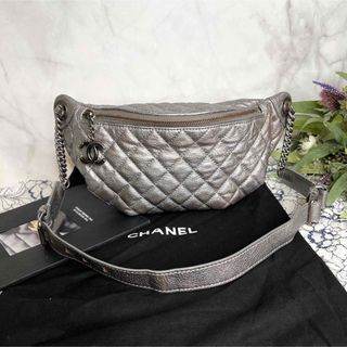 CHANEL シャネル【美品】クロスボディバッグ マトラッセ シルバー バッグ