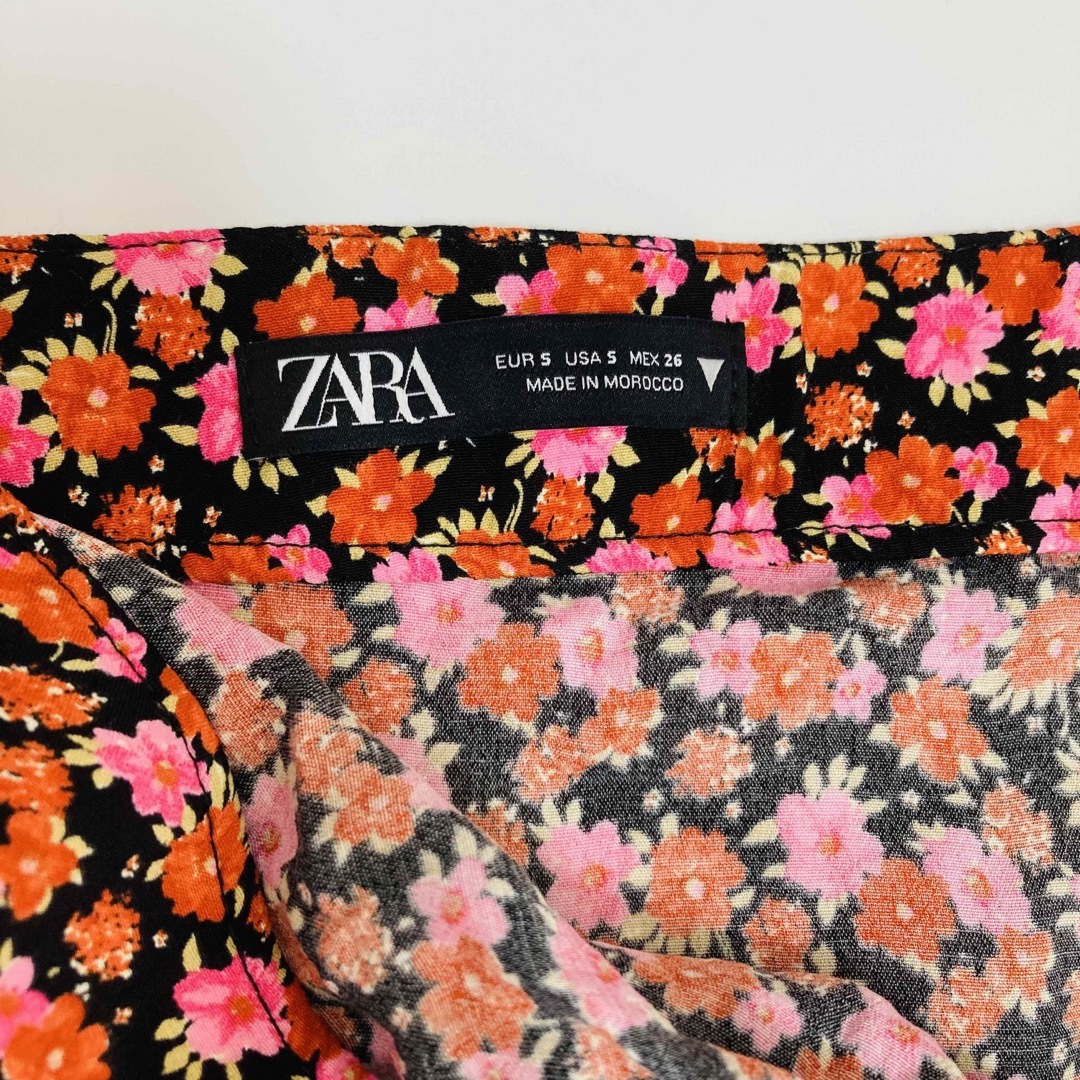 ZARA(ザラ)の【完売商品】ZARA  タイトスカートペンシルスカート  S  花柄  秋冬 レディースのスカート(ロングスカート)の商品写真