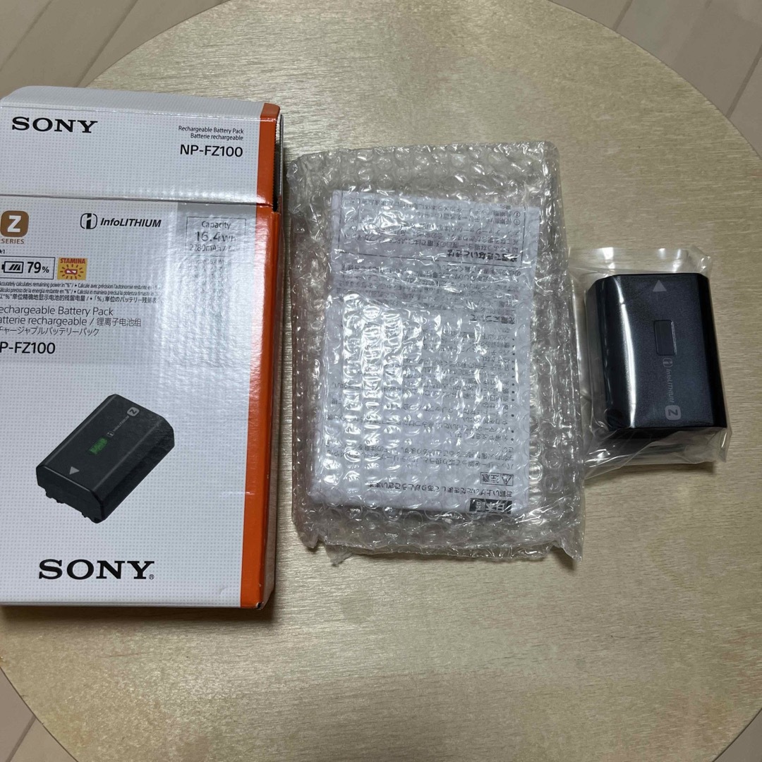 SONY(ソニー)の【使用回数極小】SONY リチャージャブルバッテリーパックNP-FZ100 スマホ/家電/カメラのカメラ(その他)の商品写真