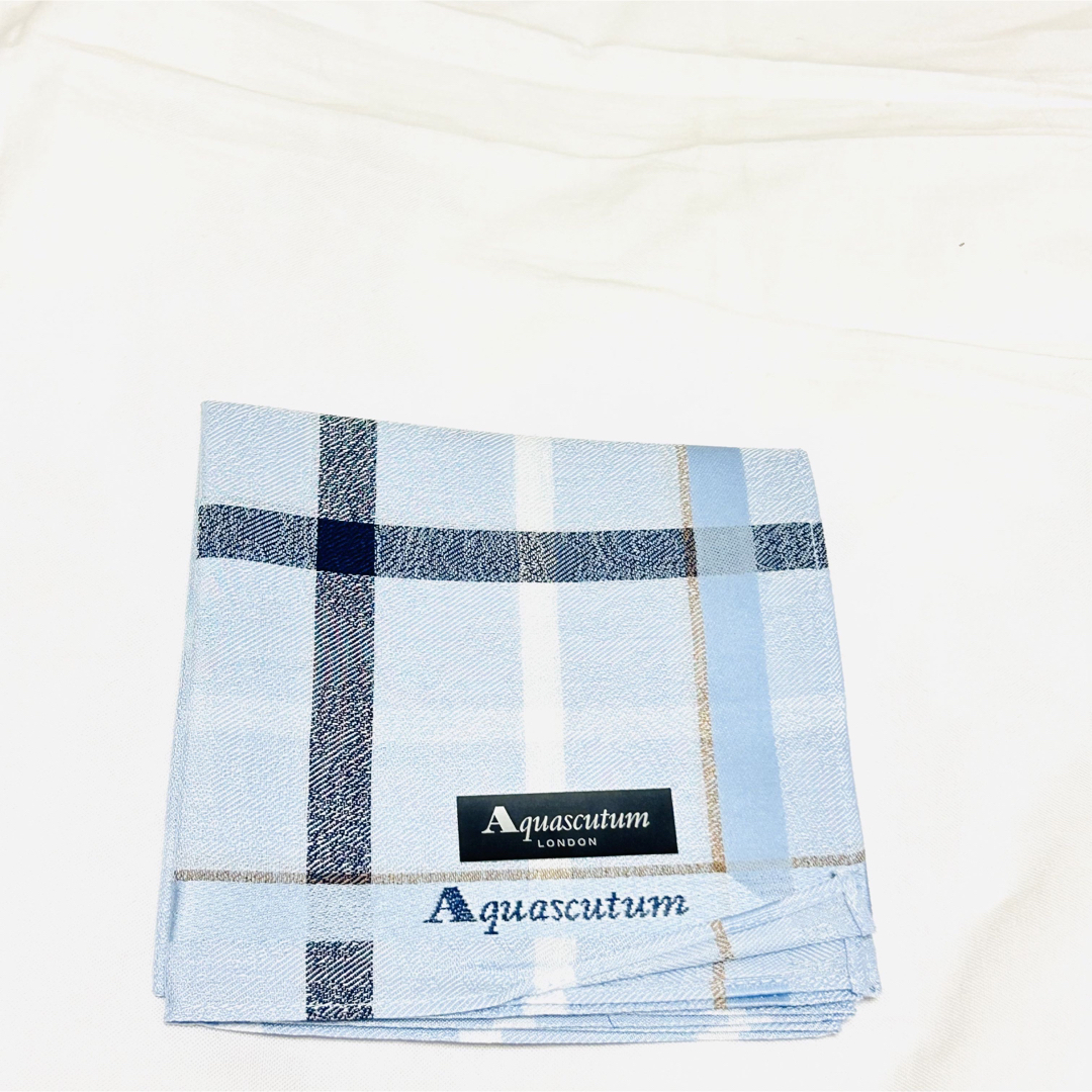 AQUA SCUTUM 【新品 未使用】Aquascutum ハンカチ メンズ 大判 お値下げありの通販 by Queen's shop｜ アクアスキュータムならラクマ