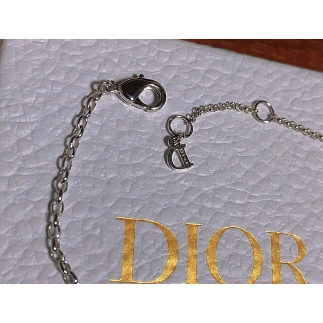 Dior ブレスレット シルバー ピンク 黄 紫 可愛い ロゴ 上品