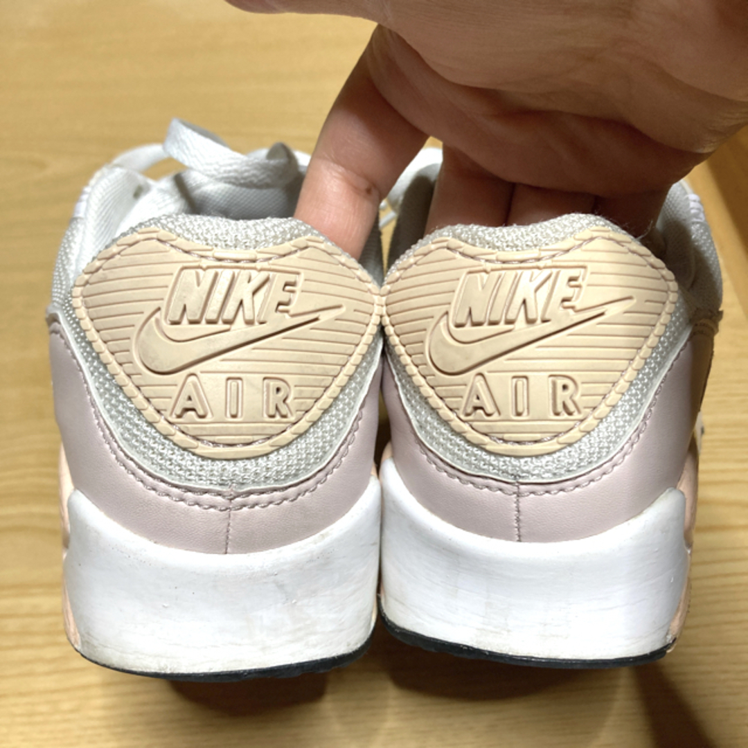 NIKE(ナイキ)のNIKE AIRMAX90 24cm ホワイト レディースの靴/シューズ(スニーカー)の商品写真