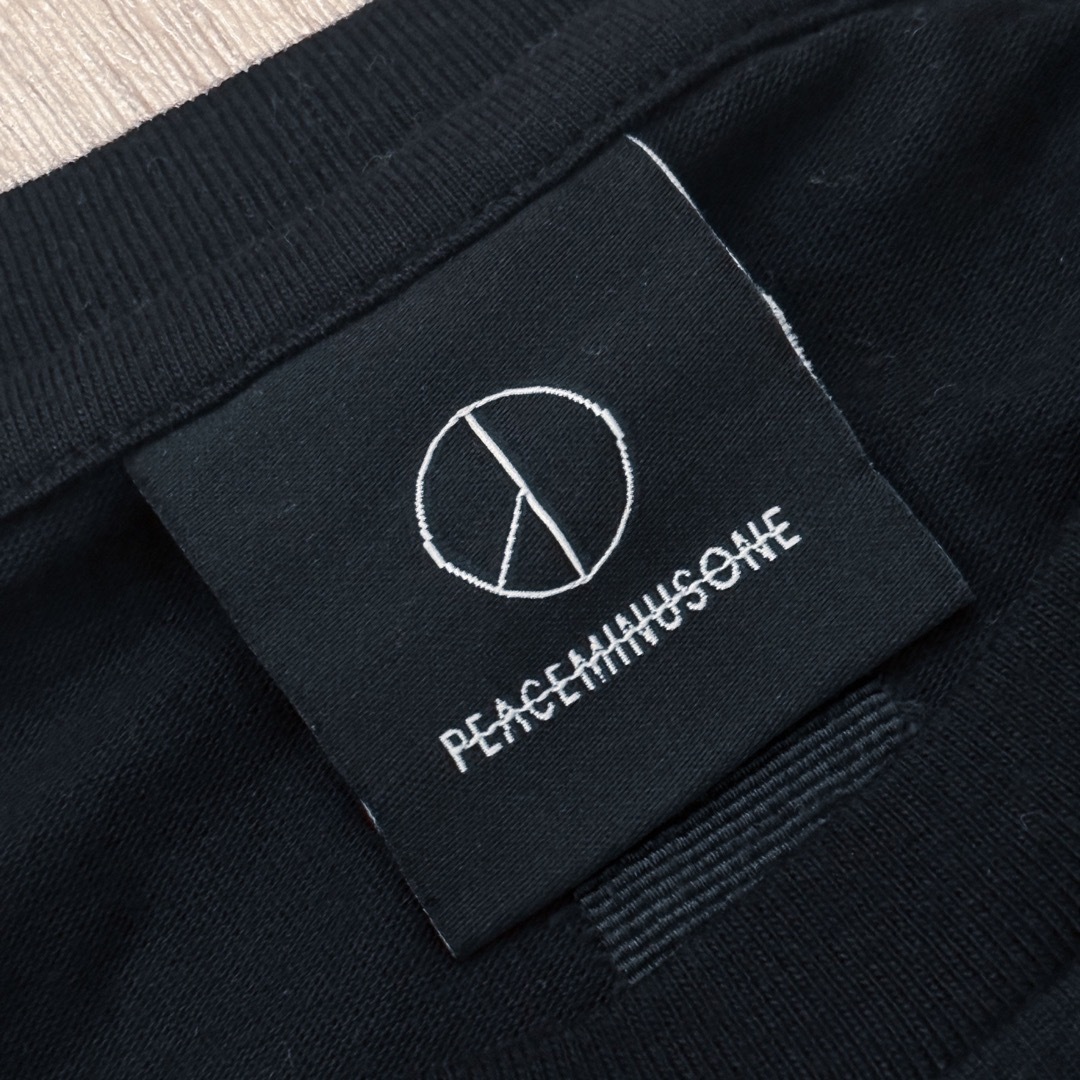 PEACEMINUSONE(ピースマイナスワン)のPEACEMINUSONE ピースマイナスワン　Tシャツ メンズのトップス(Tシャツ/カットソー(七分/長袖))の商品写真