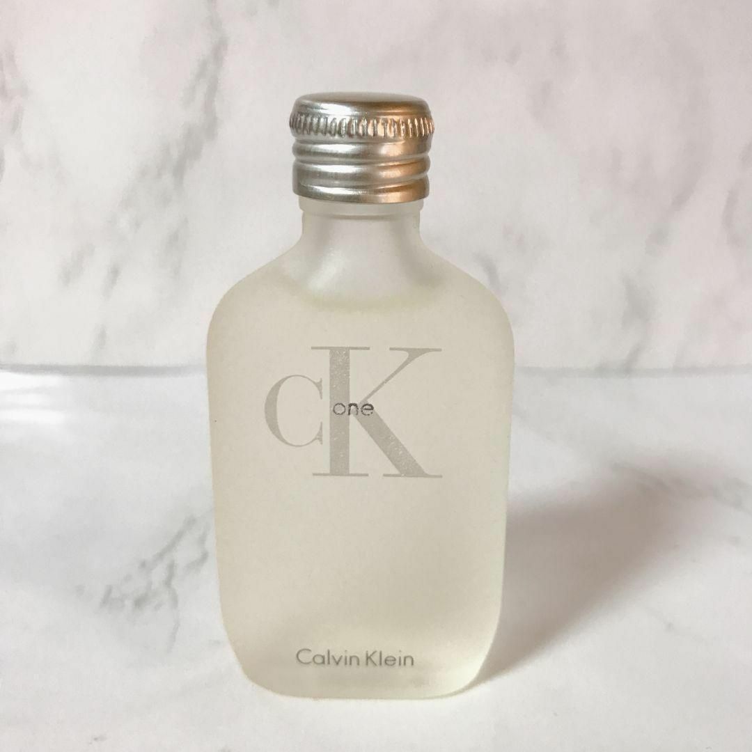 ck Calvin Klein(シーケーカルバンクライン)のミニ香水セット　カルバンクライン　fragrances for women コスメ/美容の香水(ユニセックス)の商品写真