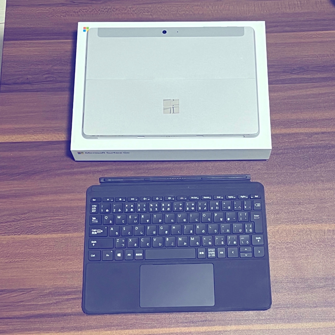 【人気の】マイクロソフト Surface Go タブレット　純正キーボード付き