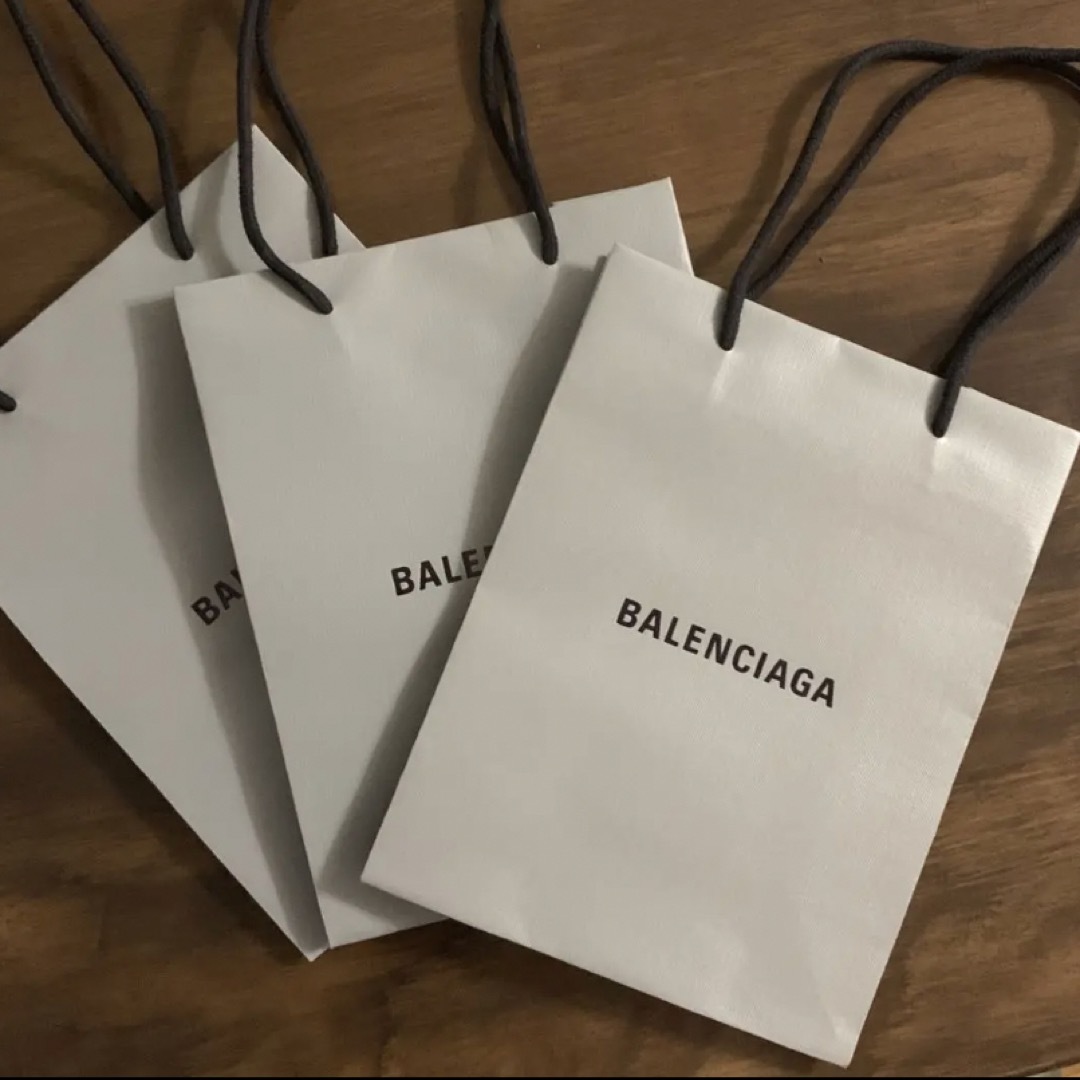 Balenciaga(バレンシアガ)のバレンシアガ　ショッパー　3枚セット レディースのバッグ(ショップ袋)の商品写真