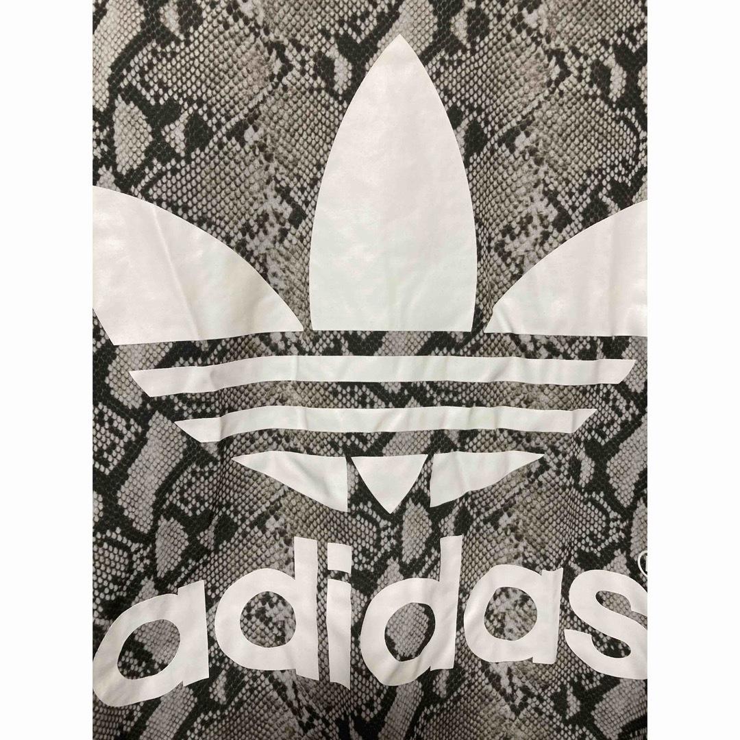 adidas HYKE パイソン柄Tシャツ adidas HYKE パイソン柄Tシャツ