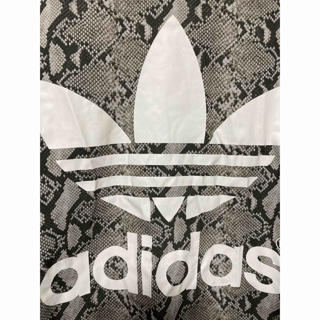 adidas(アディダス)のadidas HYKE パイソン柄Tシャツ レディースのトップス(Tシャツ(半袖/袖なし))の商品写真