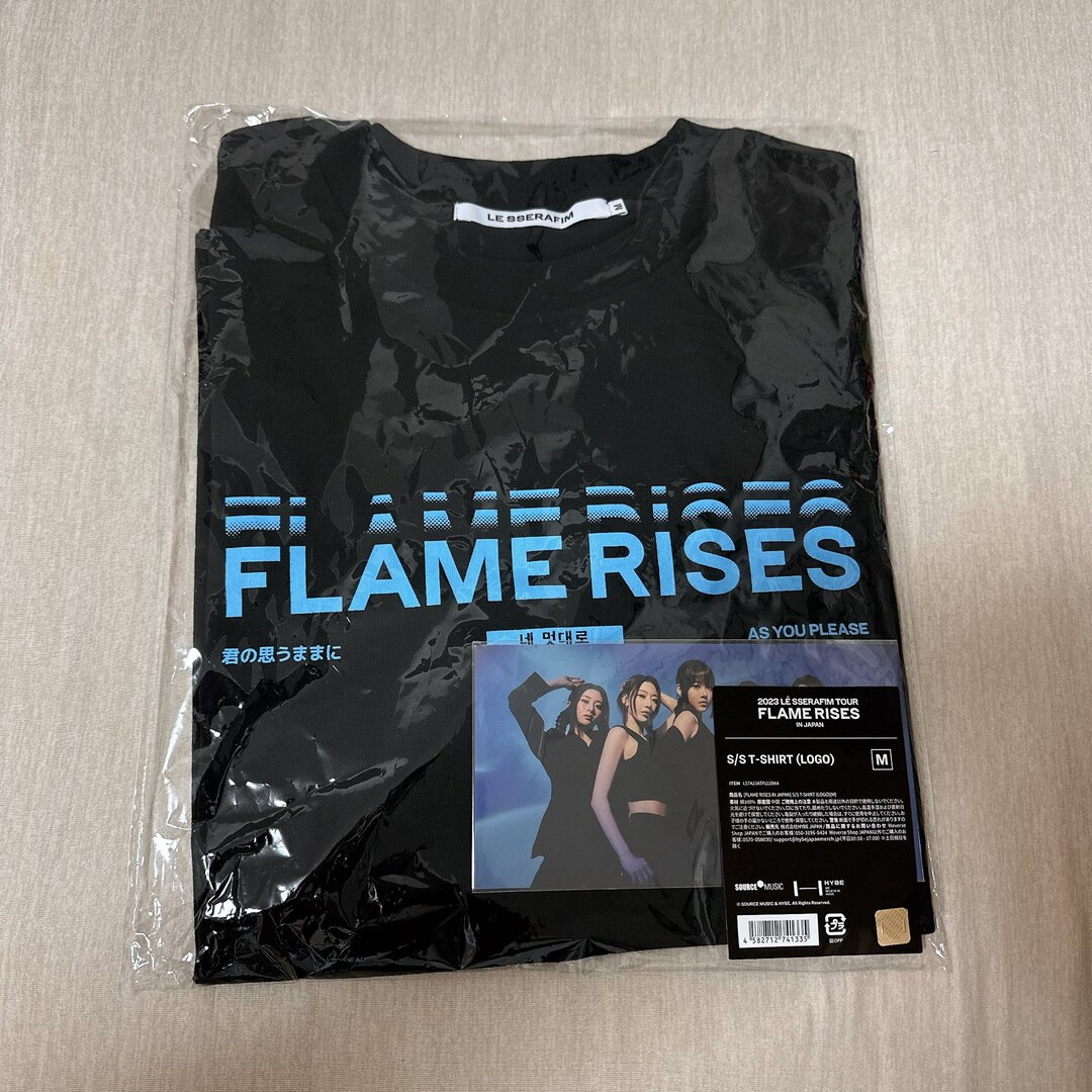 ルセラフィム　ツアーTシャツ　LE SSERAFIM FLAME RISES