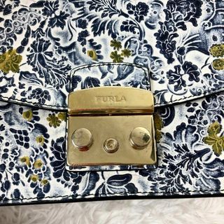 Furla - ✨美品✨フルラ メトロポリス 花柄 フラワー ショルダーバッグ