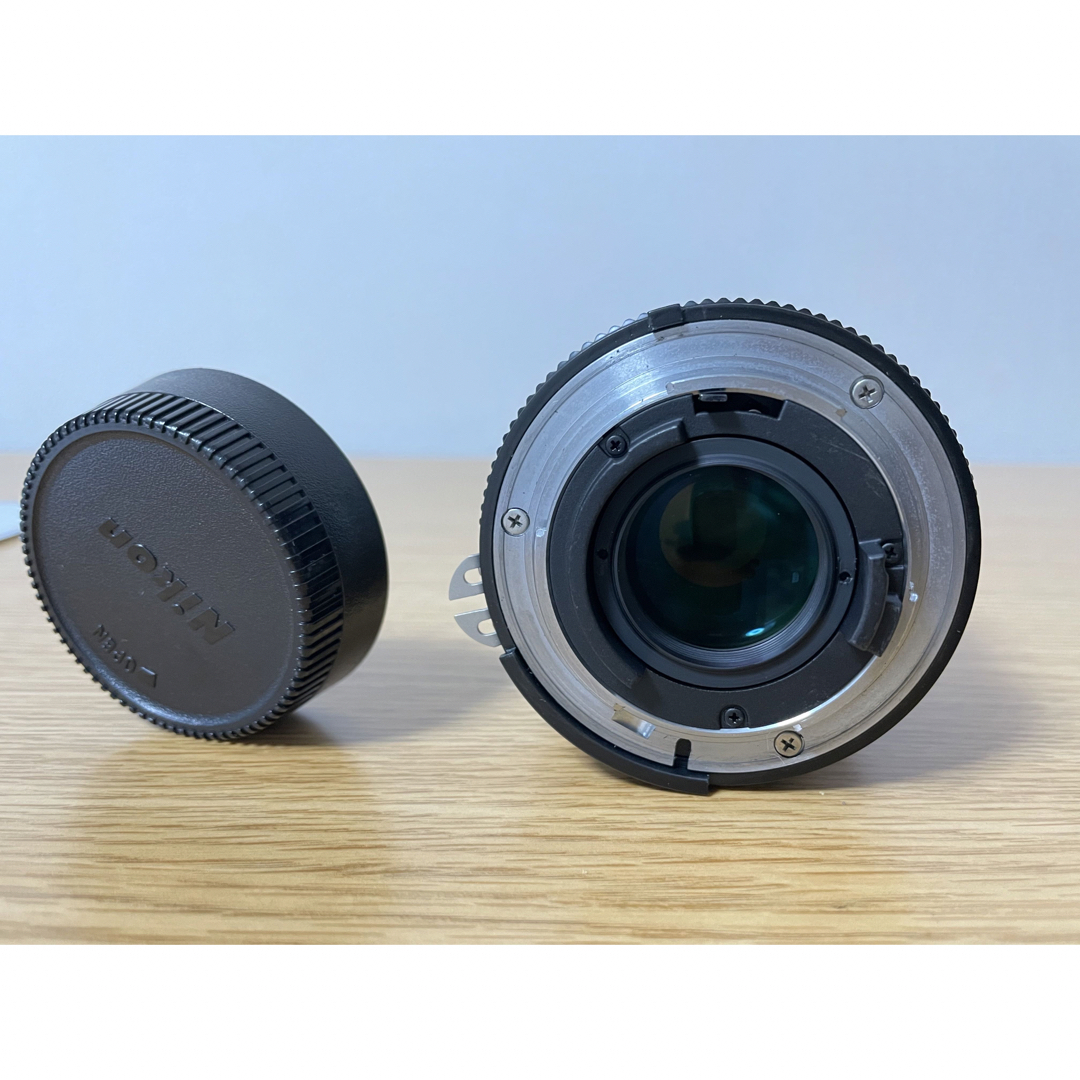 Nikon(ニコン)のNikon Ai-S NIKKOR 28mm F2と説明書 スマホ/家電/カメラのカメラ(レンズ(単焦点))の商品写真