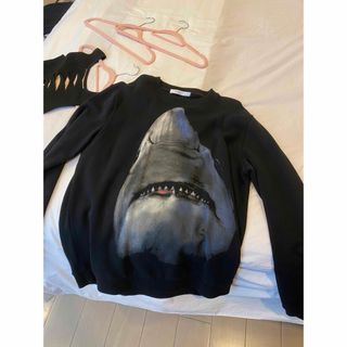 ジバンシィ(GIVENCHY)のGIVENCHY ジバンシー　シャーク　スウェット　L(トレーナー/スウェット)