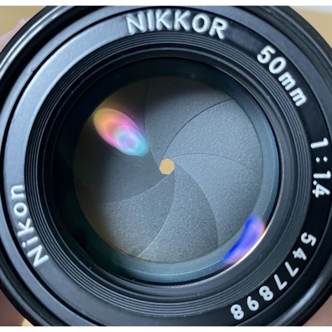 Nikon(ニコン)のNikon Ai-S NIKKOR 50mm F1.4と説明書 スマホ/家電/カメラのカメラ(レンズ(単焦点))の商品写真