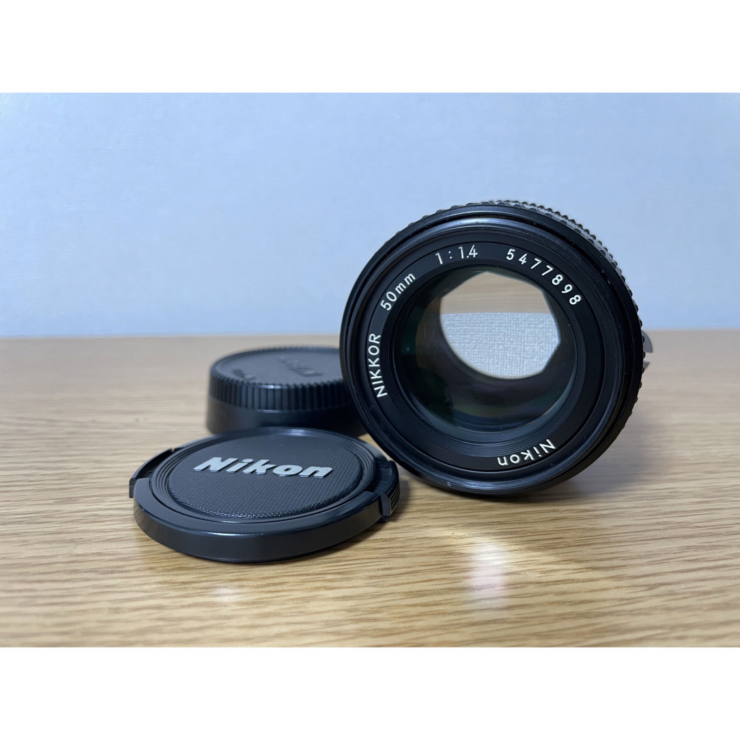 Nikon(ニコン)のNikon Ai-S NIKKOR 50mm F1.4と説明書 スマホ/家電/カメラのカメラ(レンズ(単焦点))の商品写真