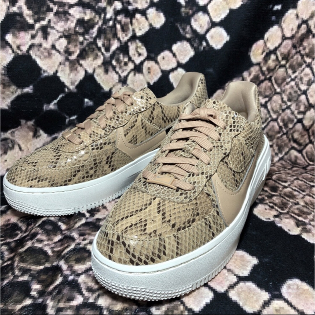 NIKE - ラスト1点‼️ NIKE✨AIR FORCE 1✨ヘビ柄✨W28cmの通販 NIKE - ラスト1点‼️ NIKE✨AIR FORCE 1✨ヘビ柄✨W28cmの通販