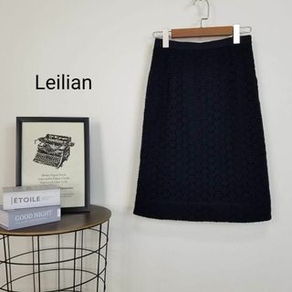 レリアン(leilian)の美品レリアン総柄サークルレースボックススカート9号M紺(ひざ丈スカート)