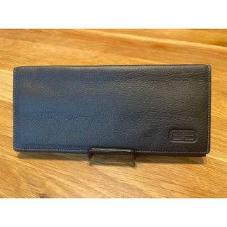 バレンシア 長財布