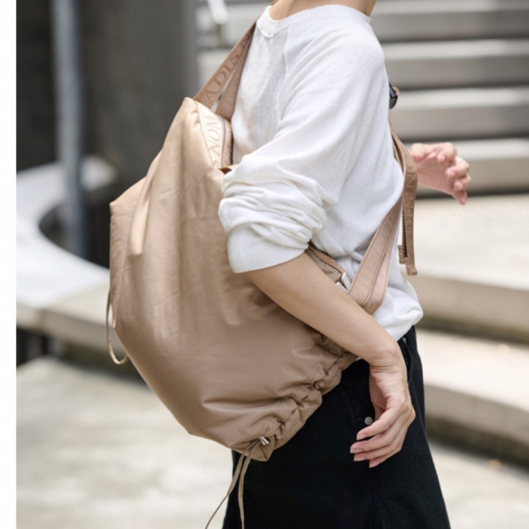 NOMADIS BOY BEIGE ショルダーバック