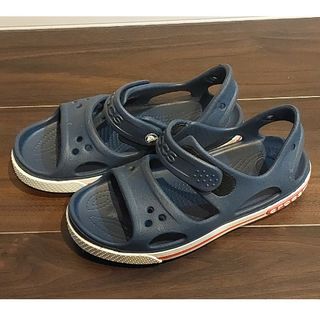 クロックス(crocs)のcrocs　バヤバンドサンダルキッズ　かかとつきサンダル　サイズ13(サンダル)