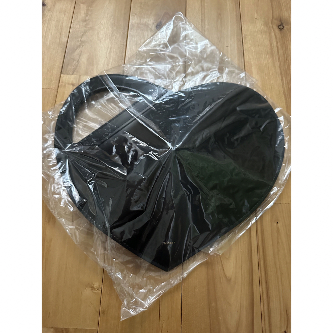 CHIEKO+ Heart bag (スタッズなし) レザーバッグ 牛革 - ハンドバッグ