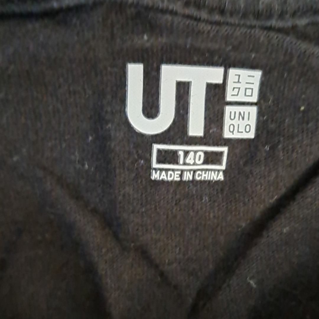 UNIQLO(ユニクロ)のユニクロ　鬼滅の刃Tシャツ　140 キッズ/ベビー/マタニティのキッズ服男の子用(90cm~)(Tシャツ/カットソー)の商品写真