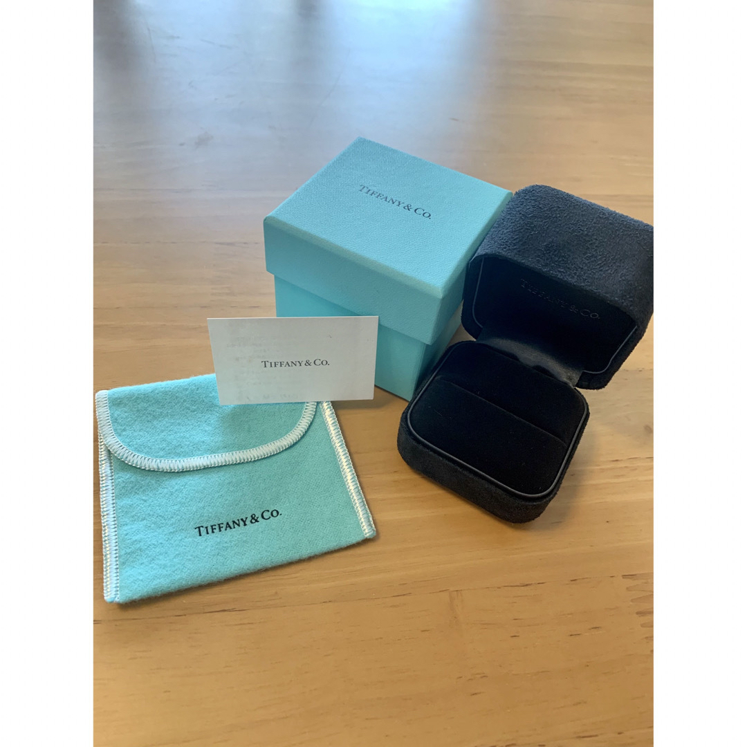 Tiffany & Co.(ティファニー)の⭐︎専用⭐︎ティファニー　新品未使用　Tiffany リングケース　保存袋セット レディースのバッグ(ショップ袋)の商品写真