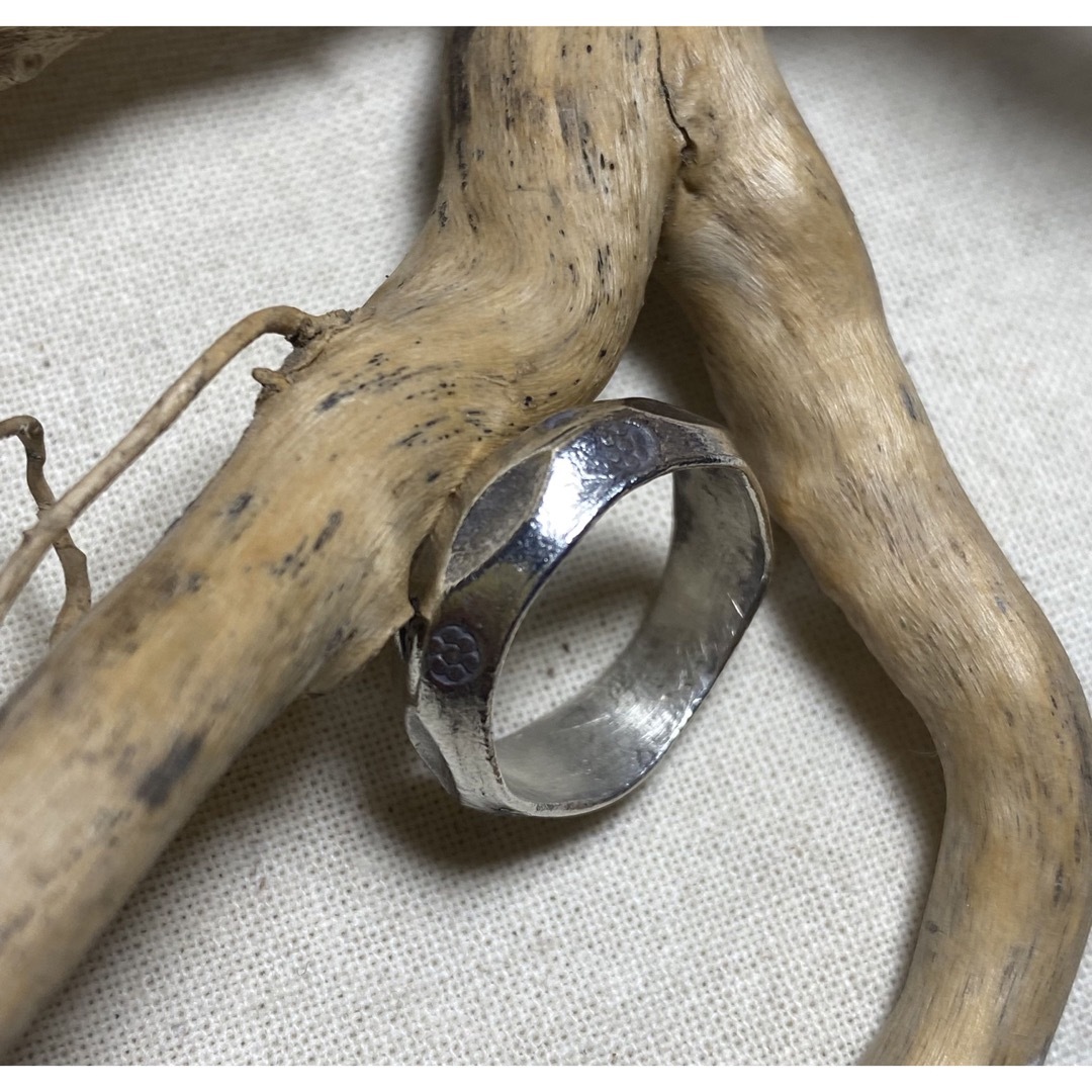 カレンシルバー　ハンドメイドヴィンテージ手作り高純度銀製品指輪タイ山岳10号2M メンズのアクセサリー(リング(指輪))の商品写真